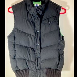 Gap Black Puffy Vest